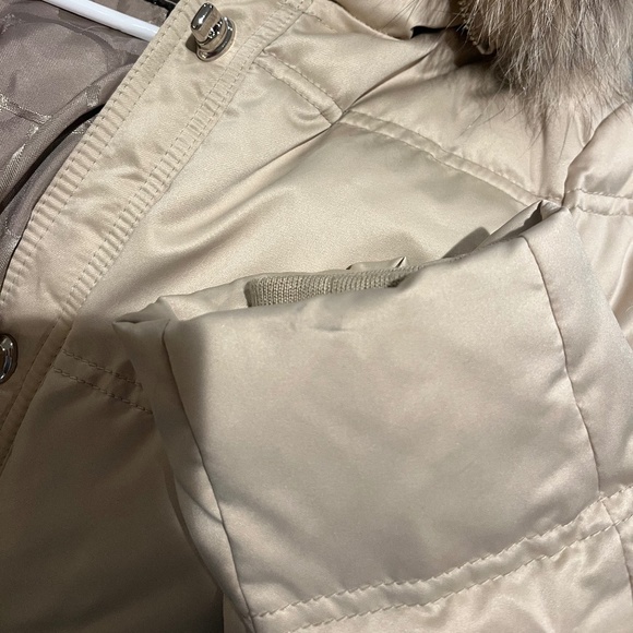 Coach Women's Puffer Jacket with Fur Lined Hood Size Small - Picture 7 of 7